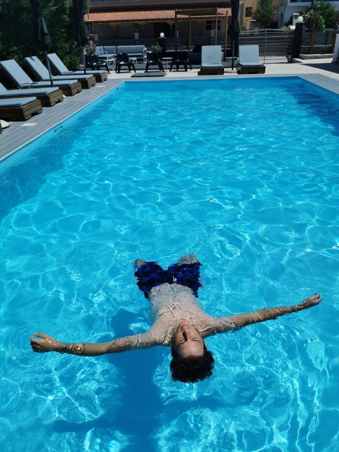 Philoxenia Suites Nea Vrasna Luaran gambar