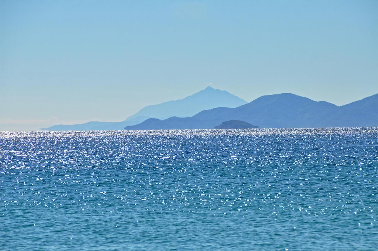 Philoxenia Suites Nea Vrasna Luaran gambar