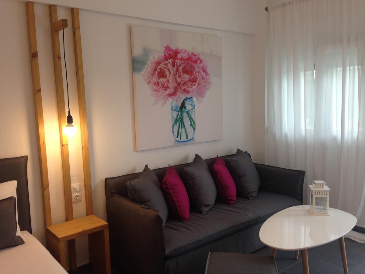 Philoxenia Suites Nea Vrasna Luaran gambar