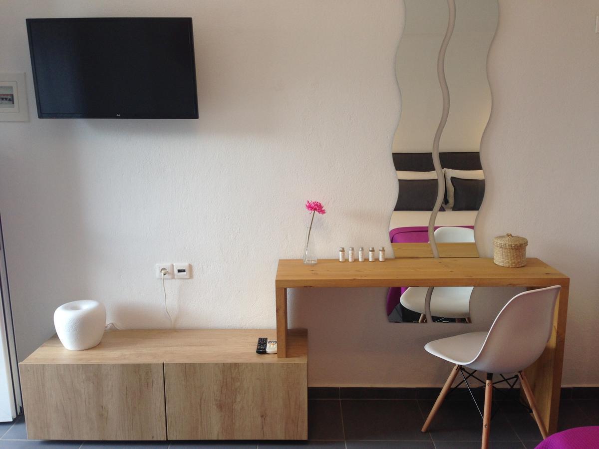 Philoxenia Suites Nea Vrasna Luaran gambar